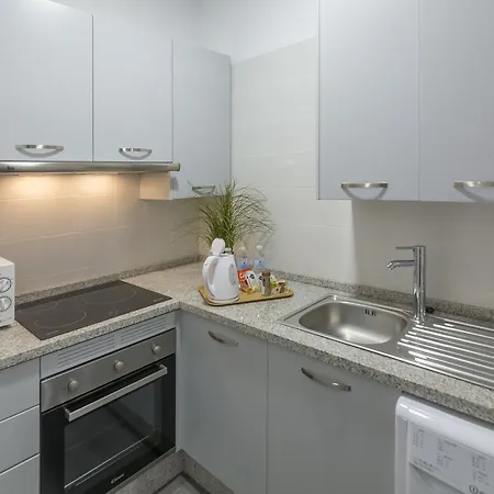 Cespedescinco Apartment